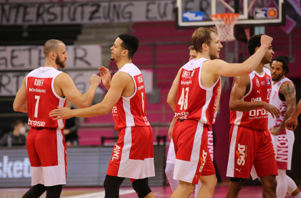 一场比赛的 一场比赛的