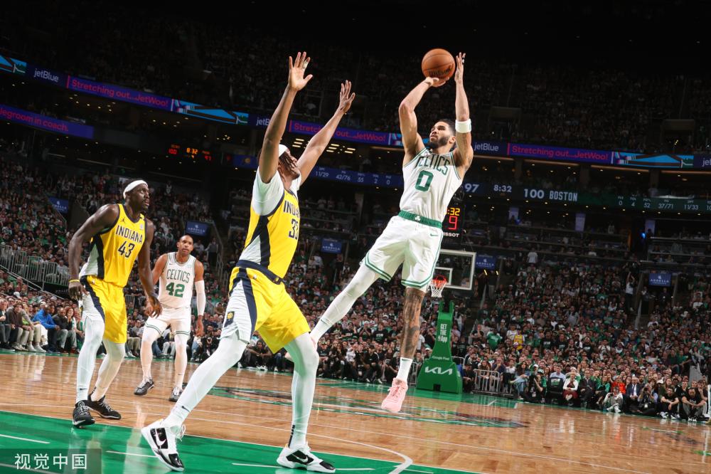 却难掩落寞 却难掩落寞